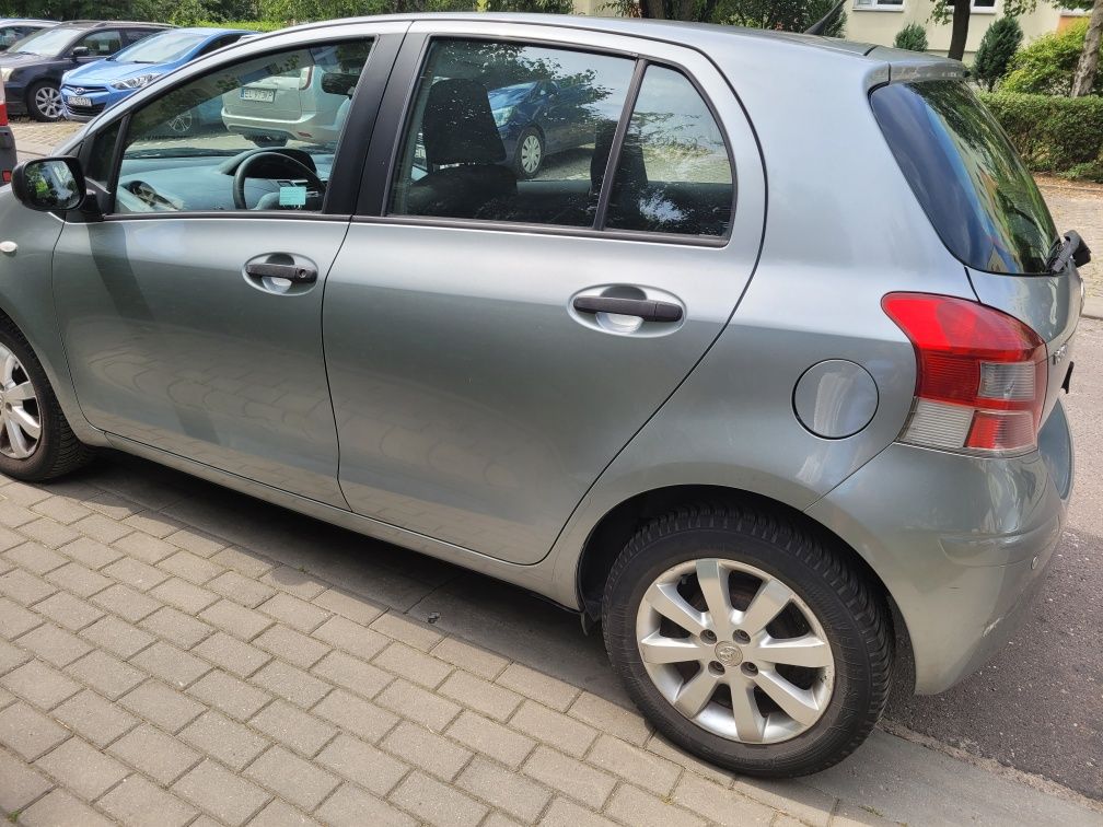 Sprzedam Toyotę Yaris II