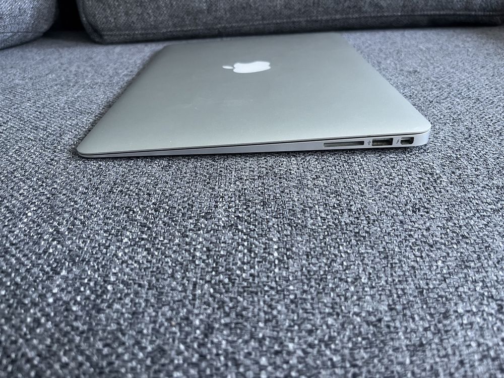 Macbook a1466 air 13 cali 250 cykli baterii