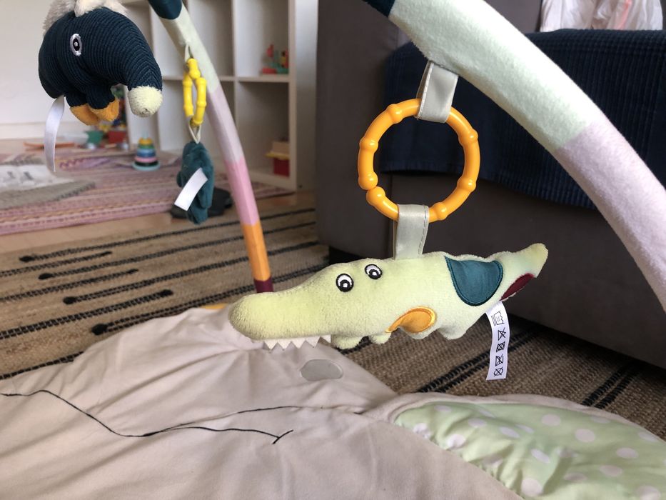 Tapete de atividades para bebé