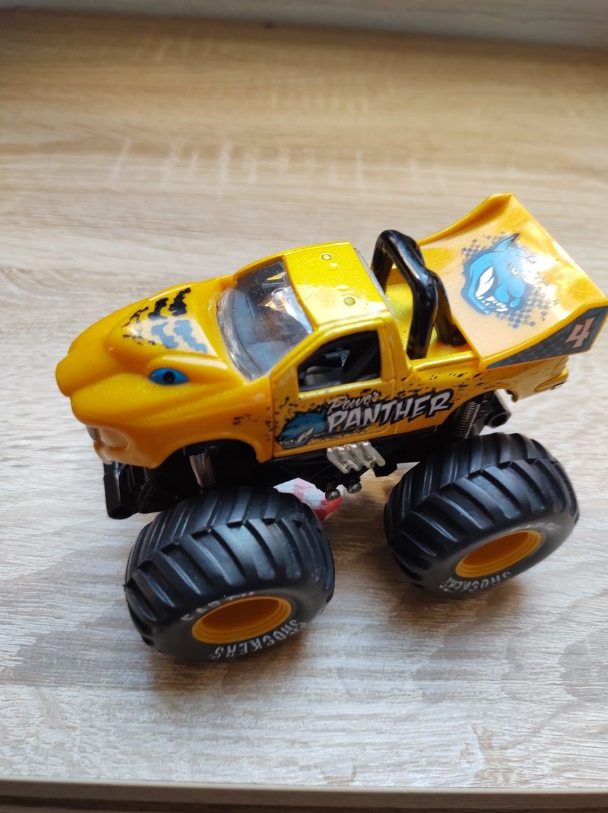 Samochodzik Monster Truck