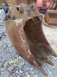 Łyżka 30 cm Jcb, Cat sworzeń fi 45 cm