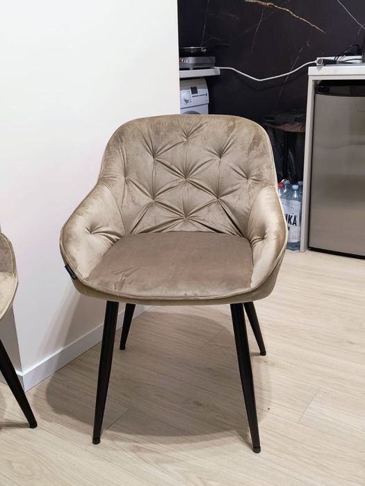 Dwa krzesła welurowe. Nowe - 2 lata gwarancji