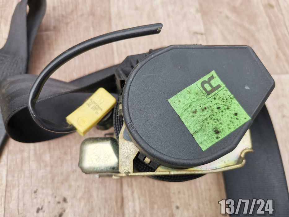 Audi A3 8L 3d lift pas bezpieczeństwa prawy przód