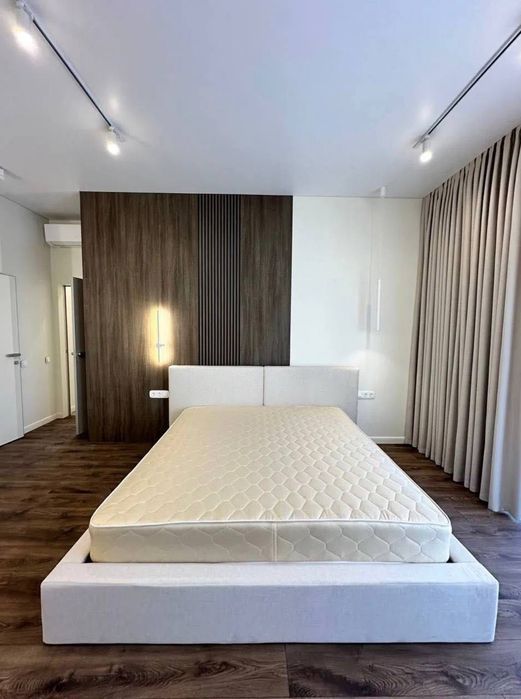 Новий будинок у престижному котеджному містечку