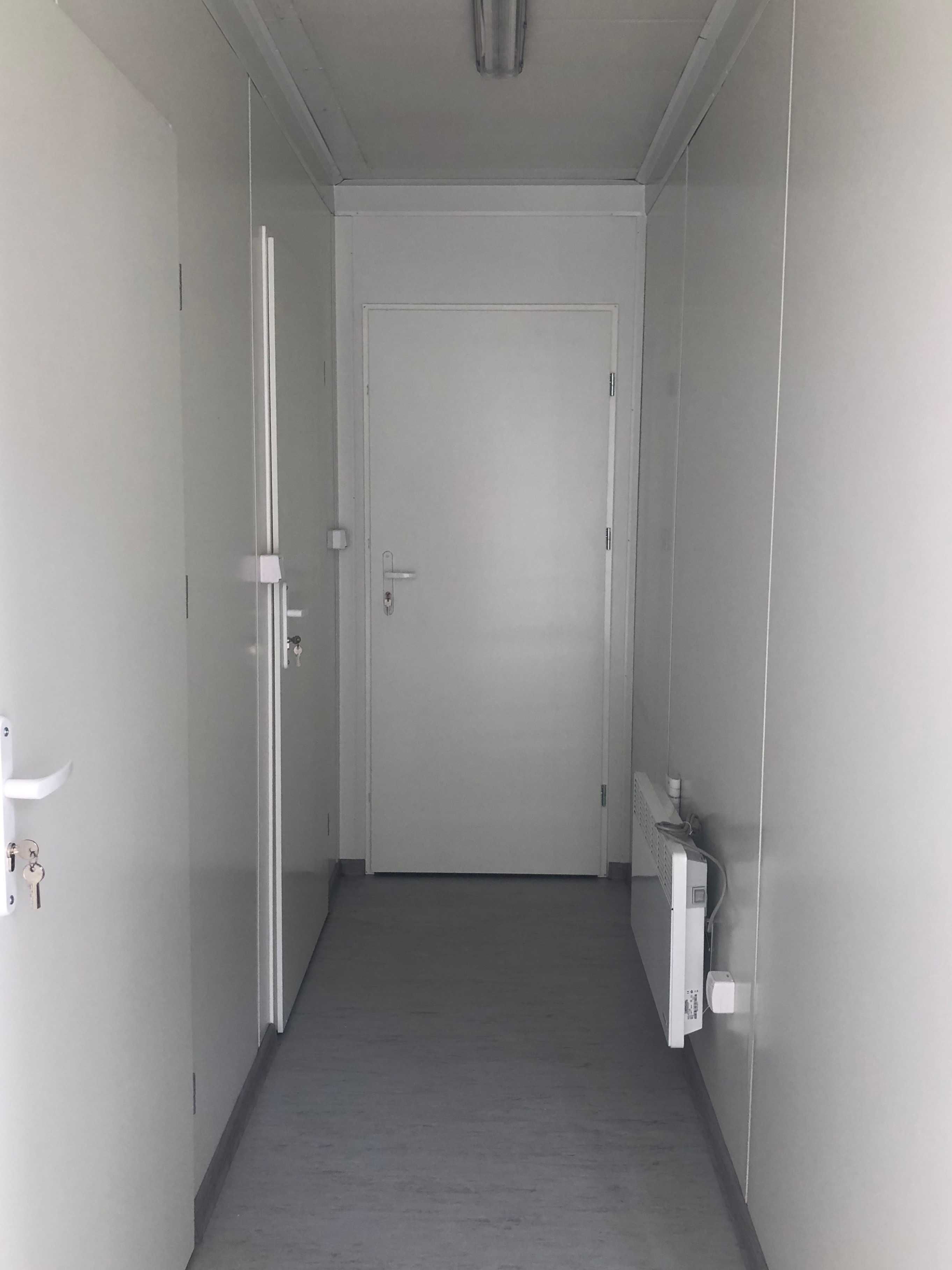 Kontener sanitarny damsko-męski z kuchnią i korytarzem MK 20