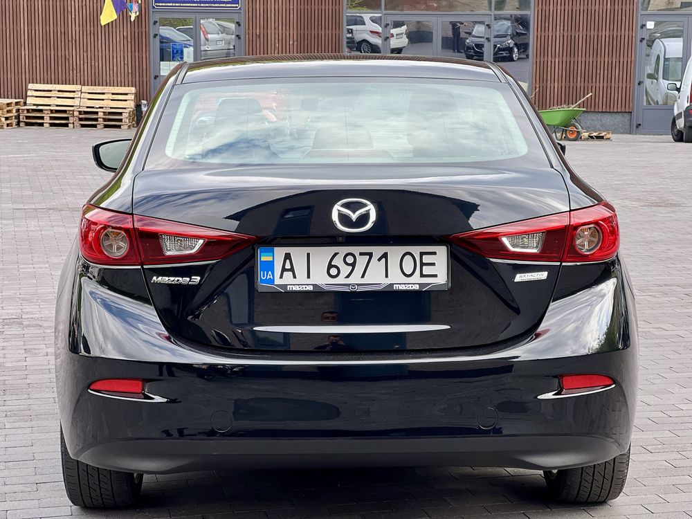 Mazda 3 2.0 2017 рік автомат