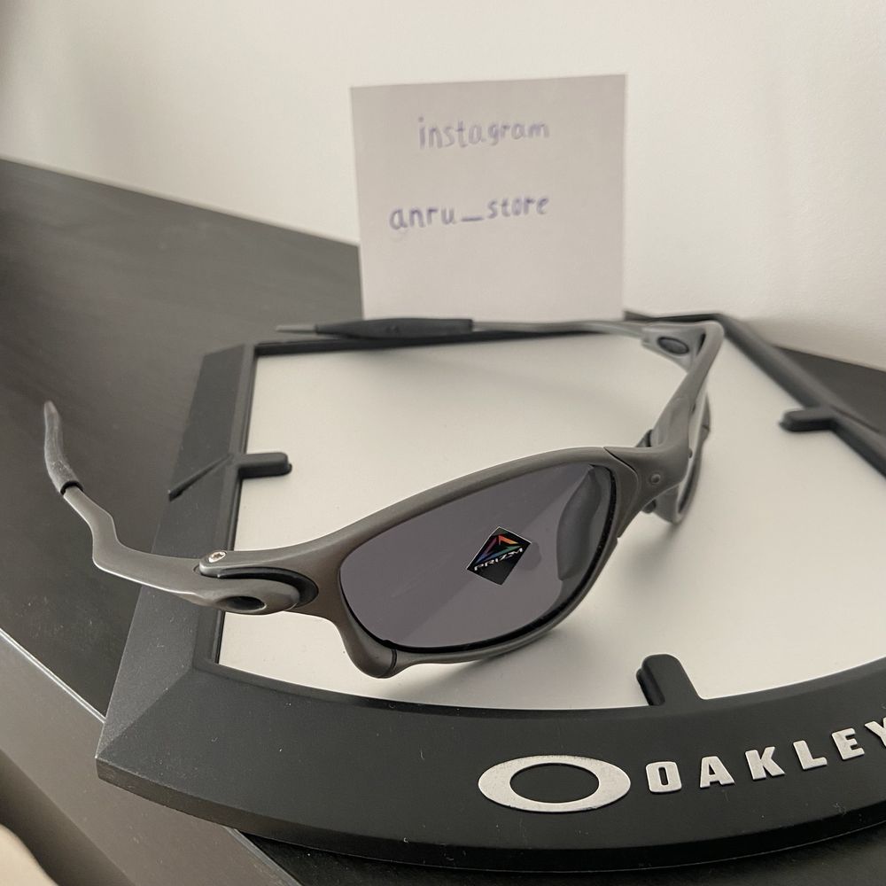 Oakley Black Prizm