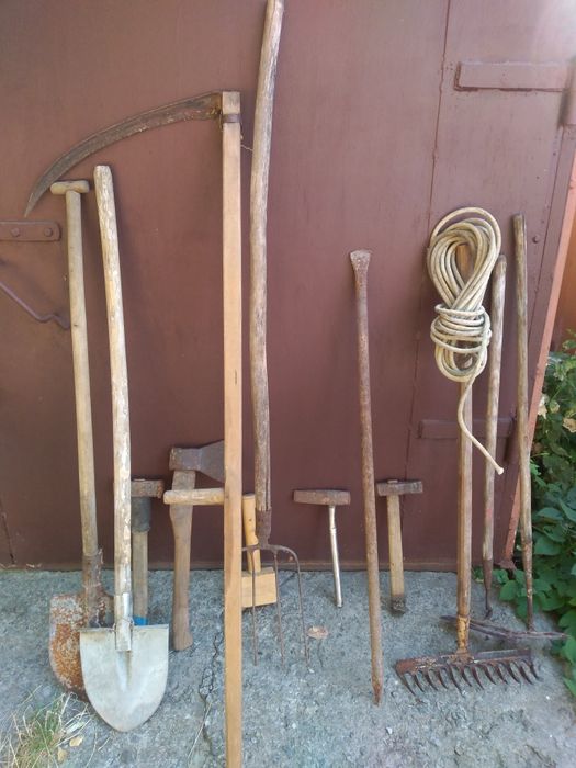 Садовий инвентарь.
