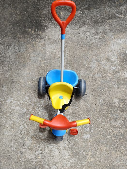 Triciclo com pega