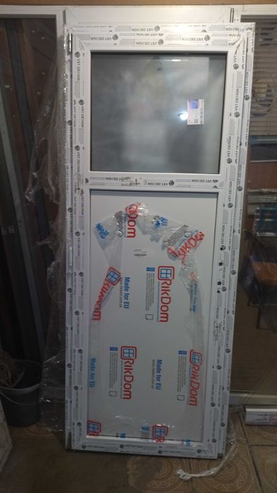 НОВІ    внаявності  двері металопластикові у ванну туалет  вікно