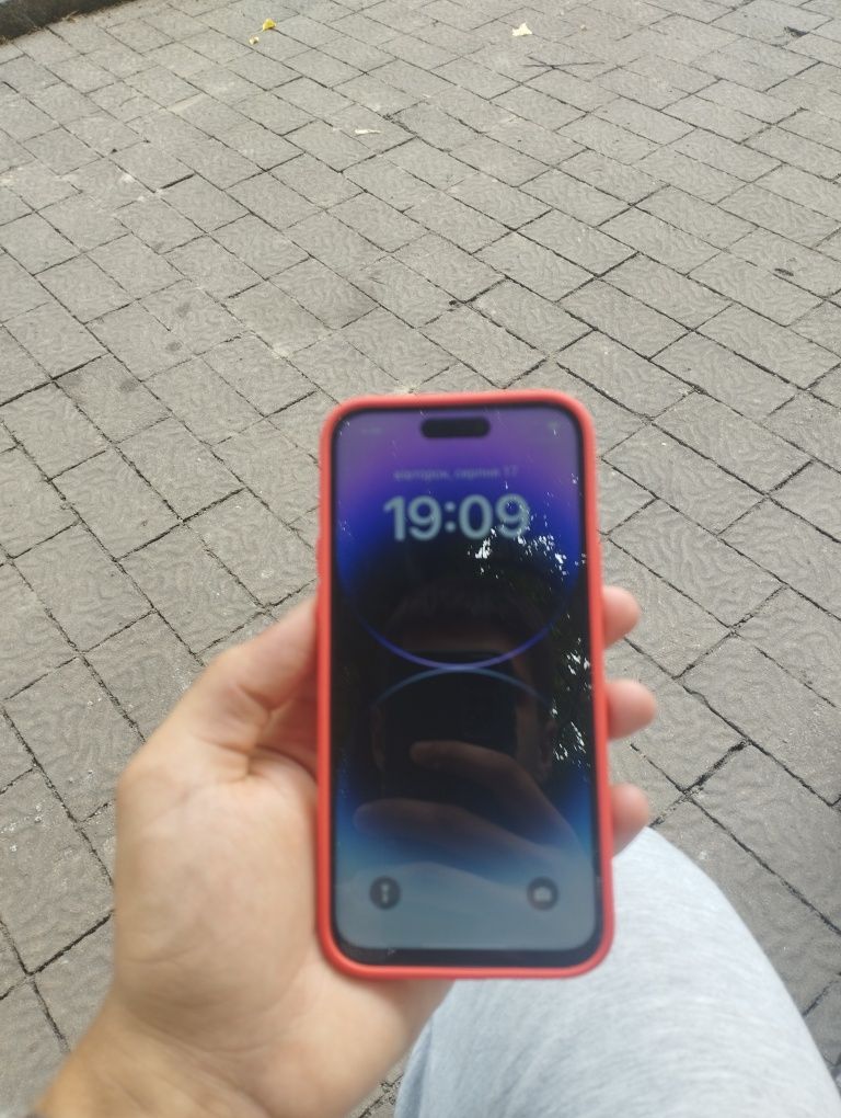 Продам iphone 14 pro