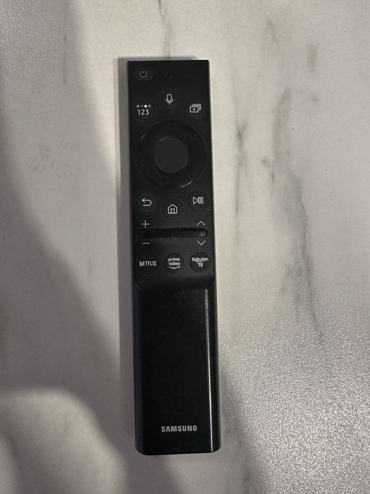 TV Samsung 65 cali UHD QLED 120Hz + Govee TV backlight