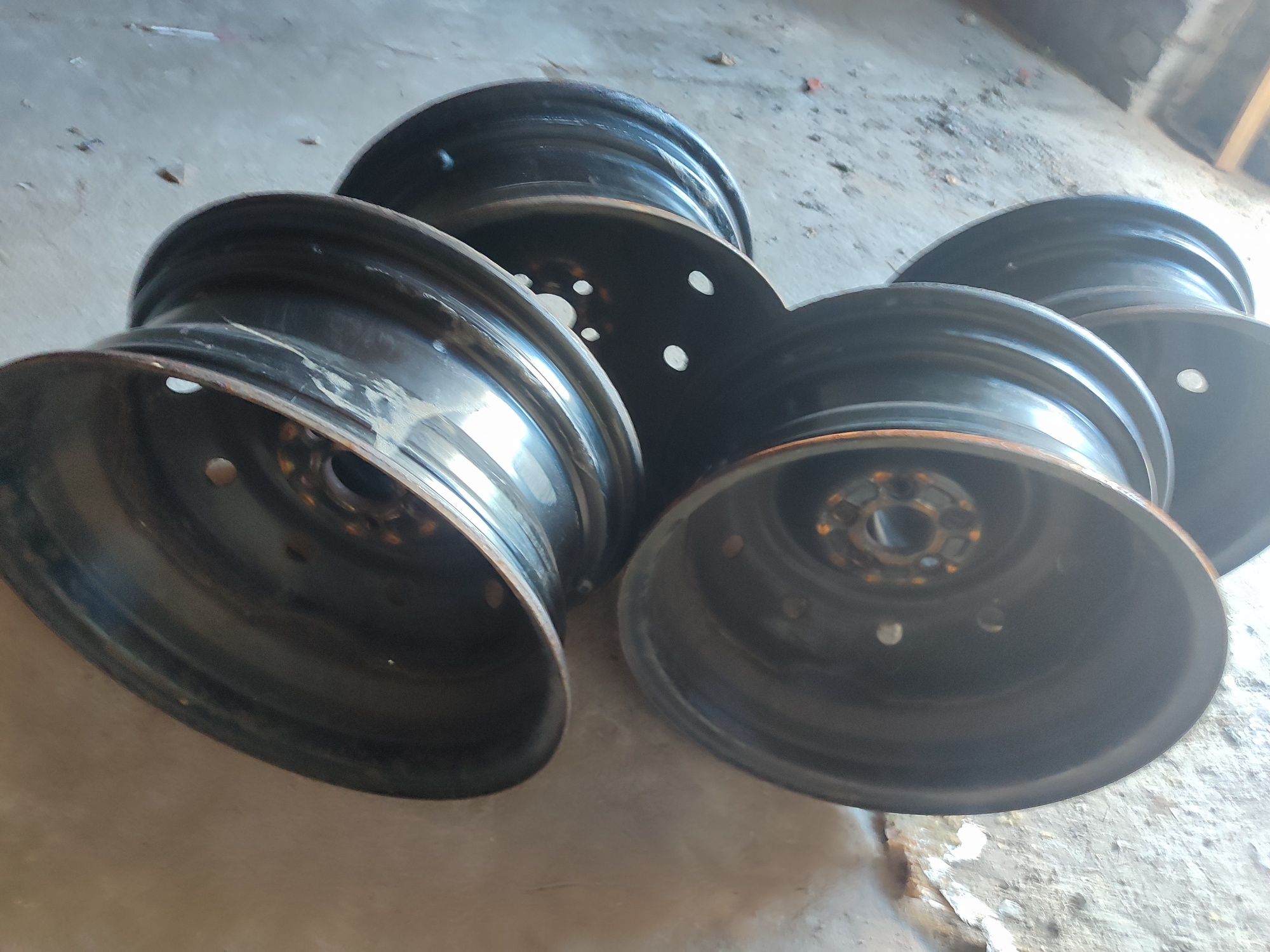 Диски металеві r16 subaru 5.110