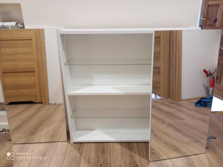 Szafka łazienkowa Cersanit + LED