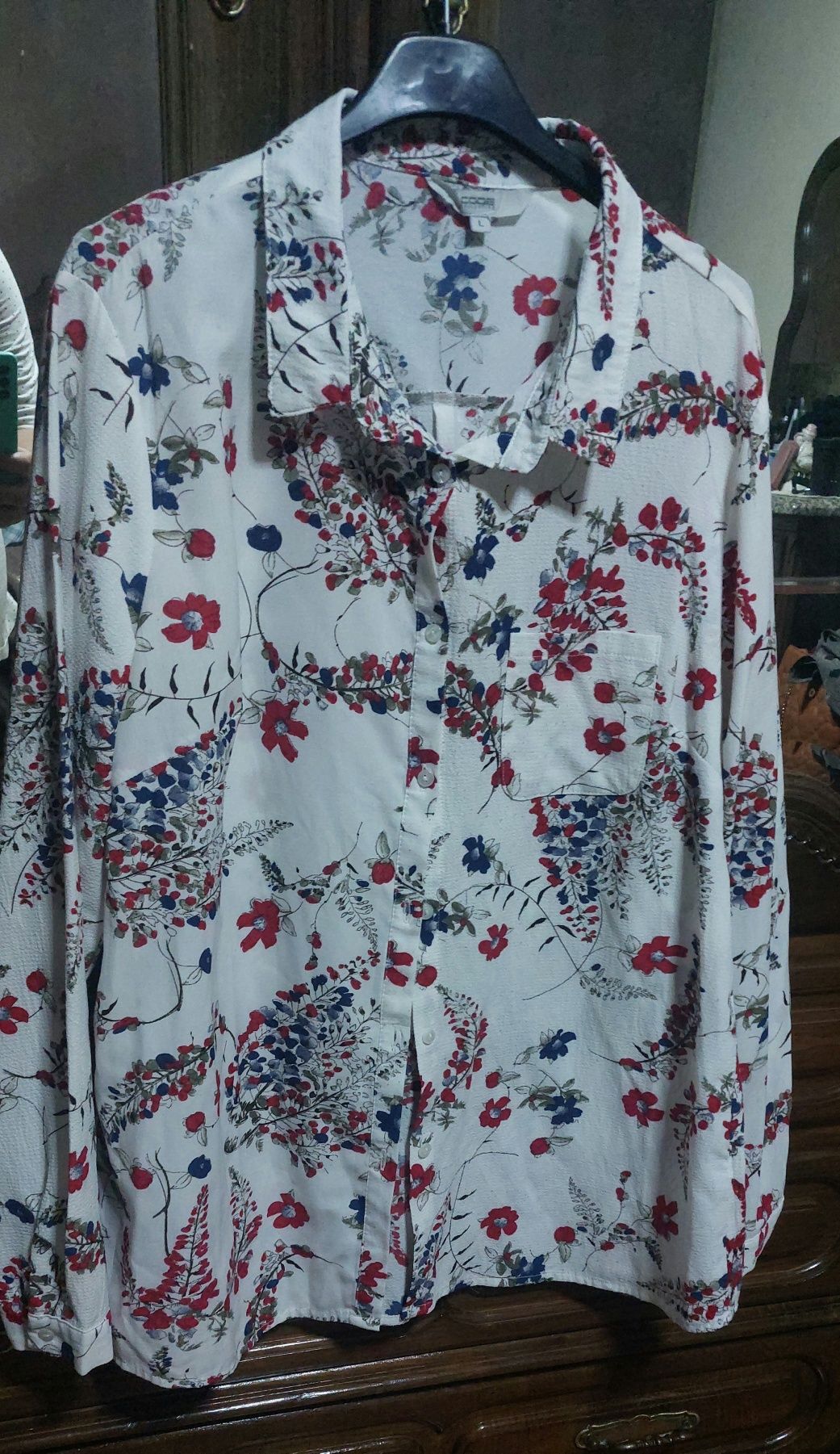 Blusas tamanho L novas