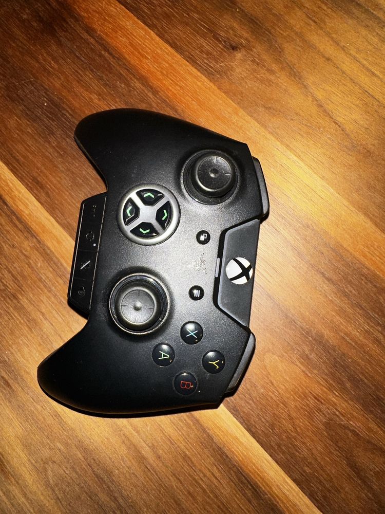 Razer Wolverine Ultimate