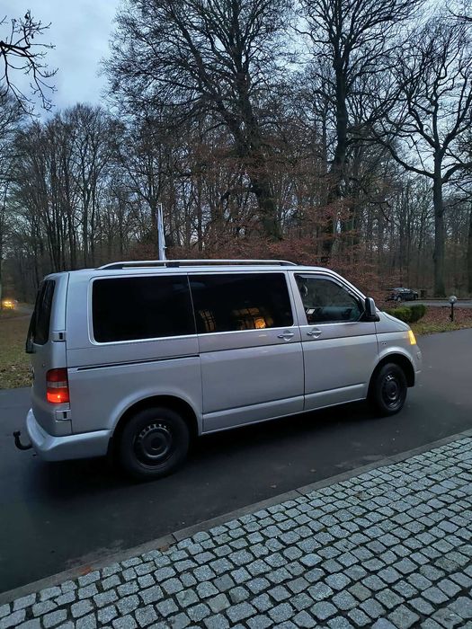 VW T5 TDI  1.9 w świetnym stanie 9 osób lub Kamper Van sprawdź !!!