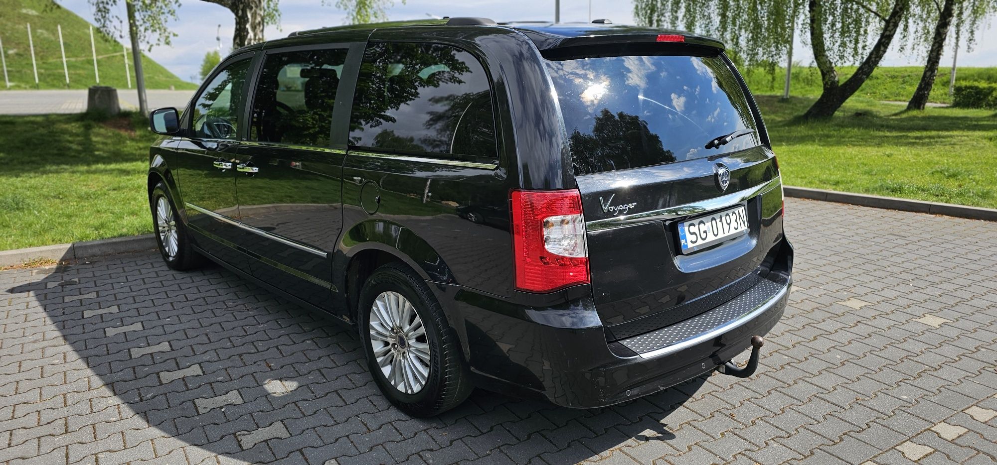 Lancia Voyager - uszkodzony lewy przód. ZAREZERWOWANE.