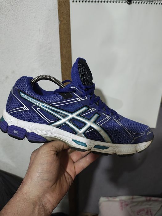 Buty sportowe do biegania Asics Gel-Innovate 6. Rozmiar 41.5