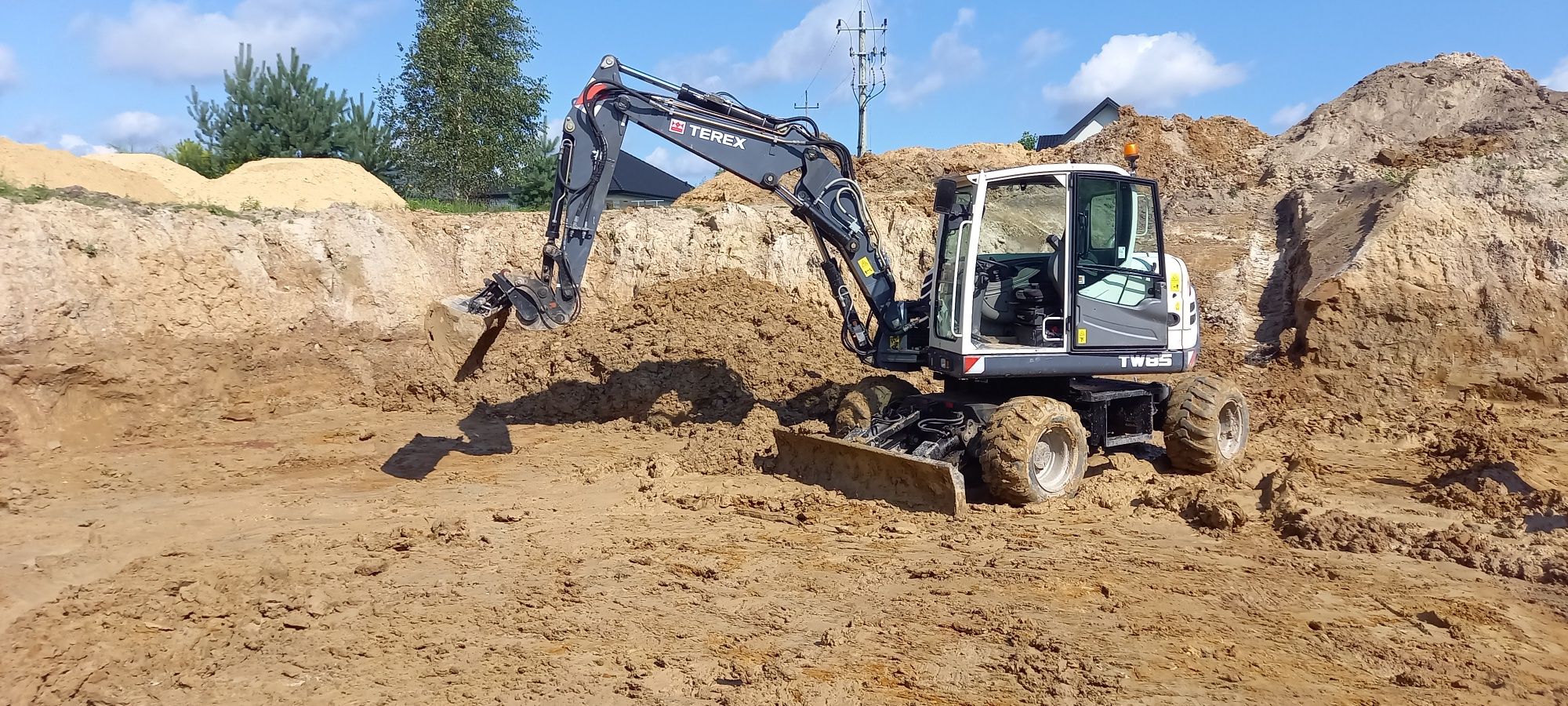 Usługi koparka 9t mini koparka 4t  Transport kruszywa piaski