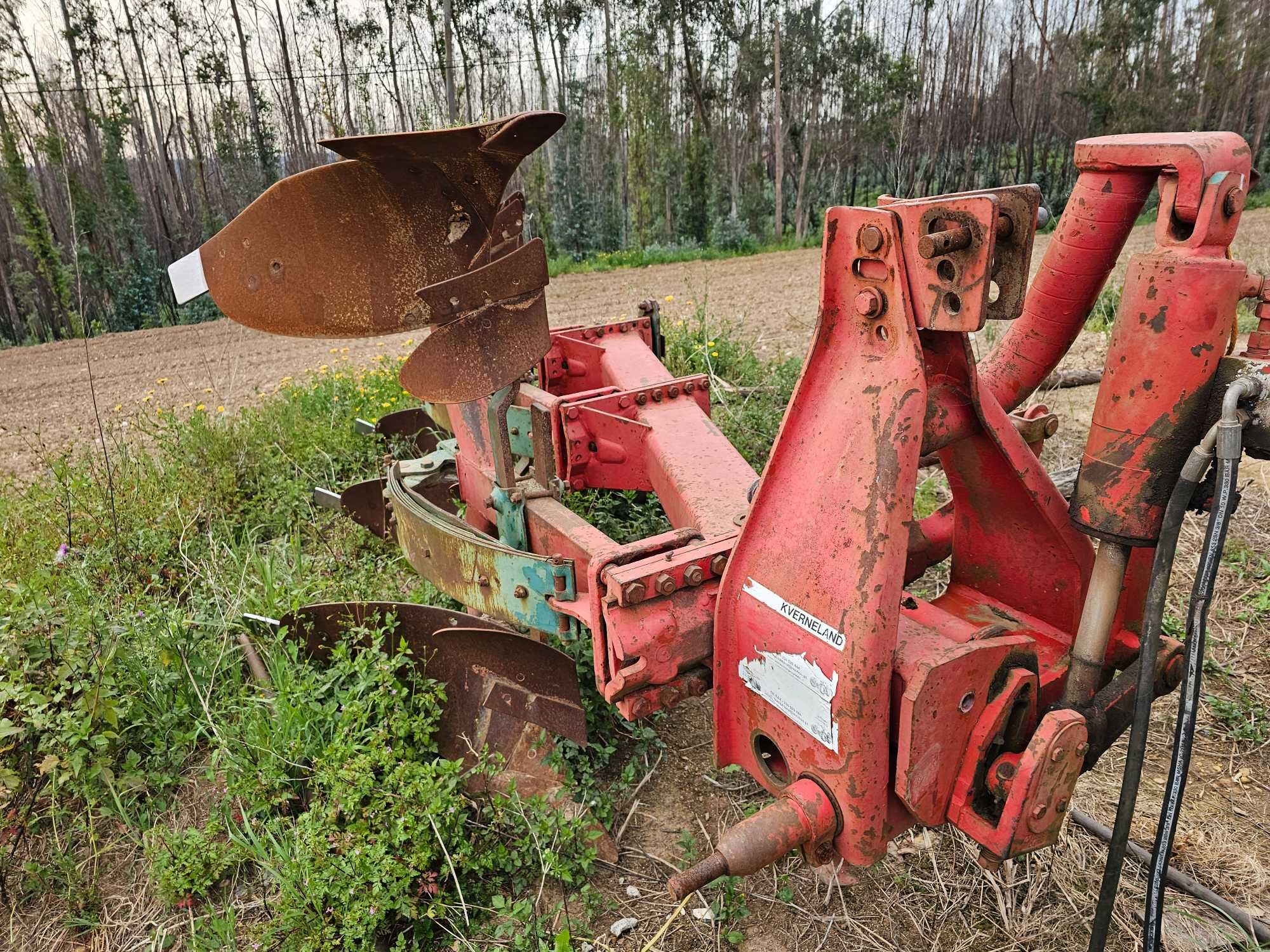 Vendo charrua Kverneland
