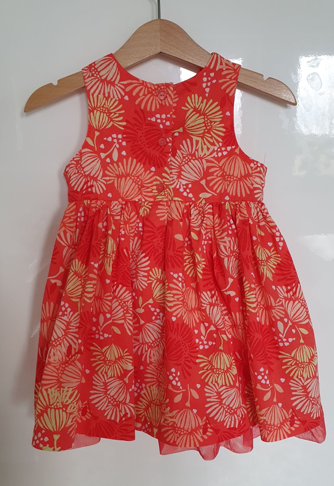 Sukienka dla dziewczynki, zakupiona we Francji  r.74cm .