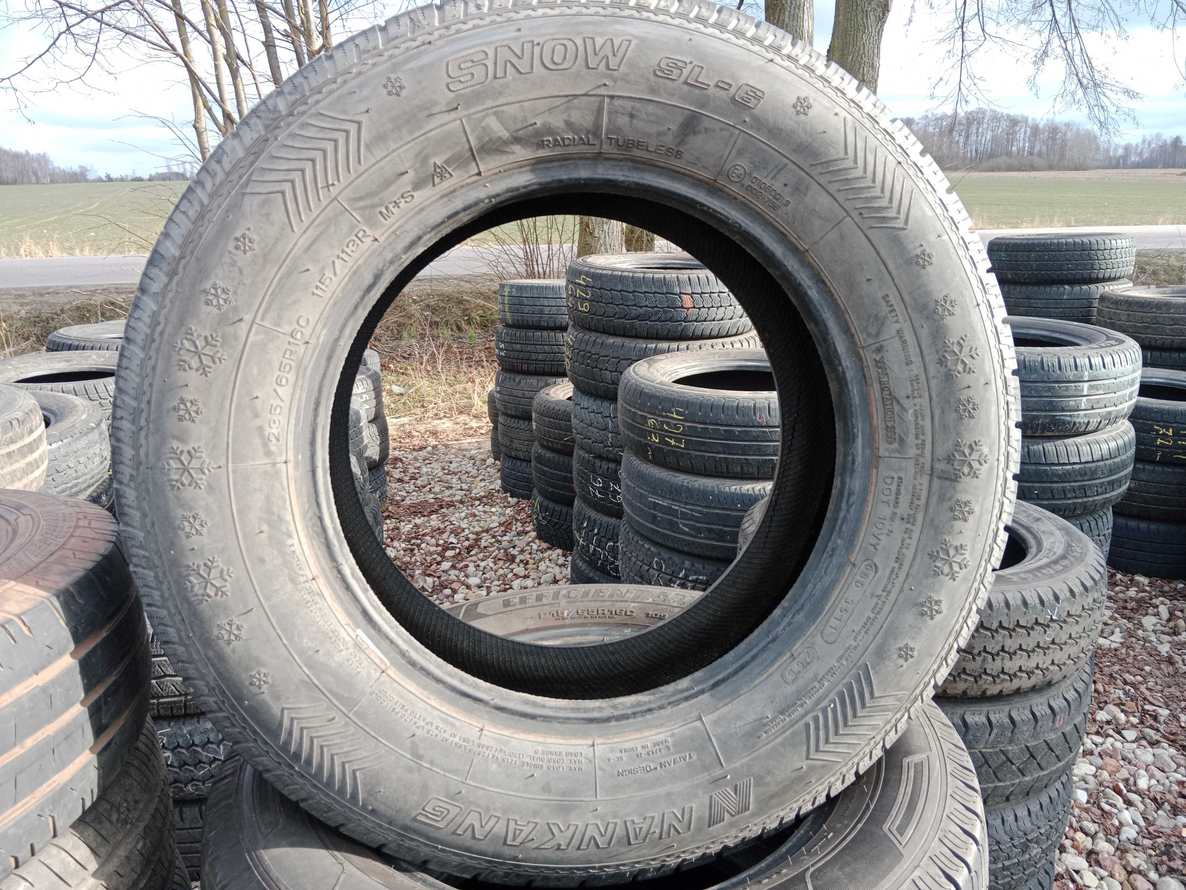 Opona używana zimowa 235/65R16C Nankang Snow SL-6 1szt.