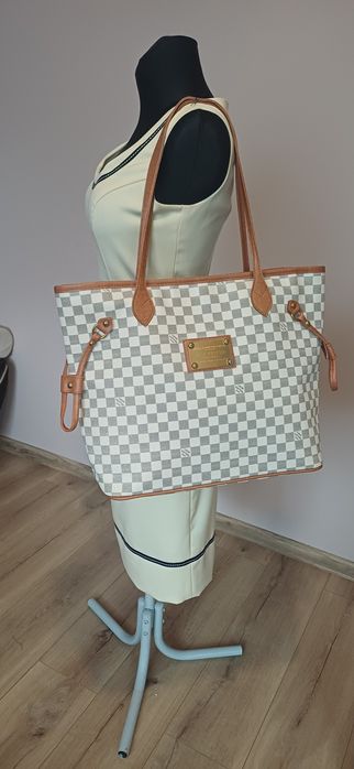 Torebka inspirowana stylem Louis Vuitton – model typu Neverfull.