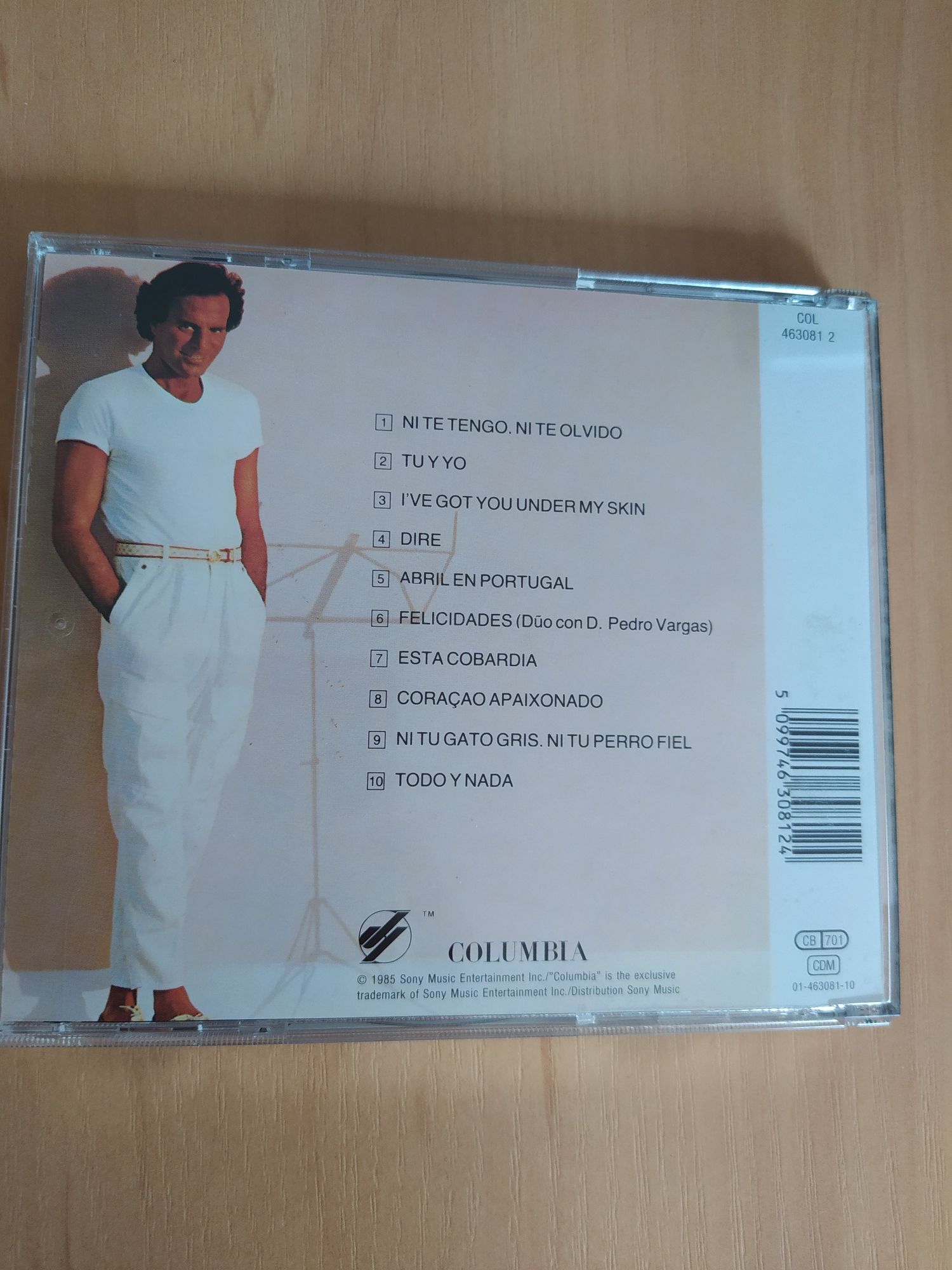 Julio Iglesias Libra