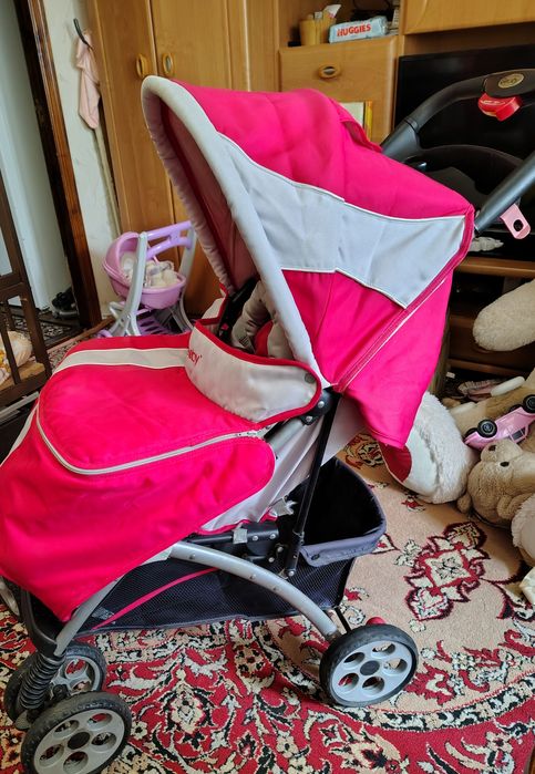 Прогулянкова коляска