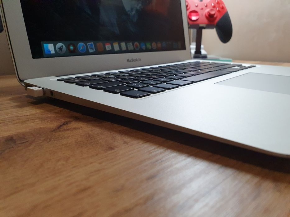 Apple MacBook Air a1466 i5 4/128