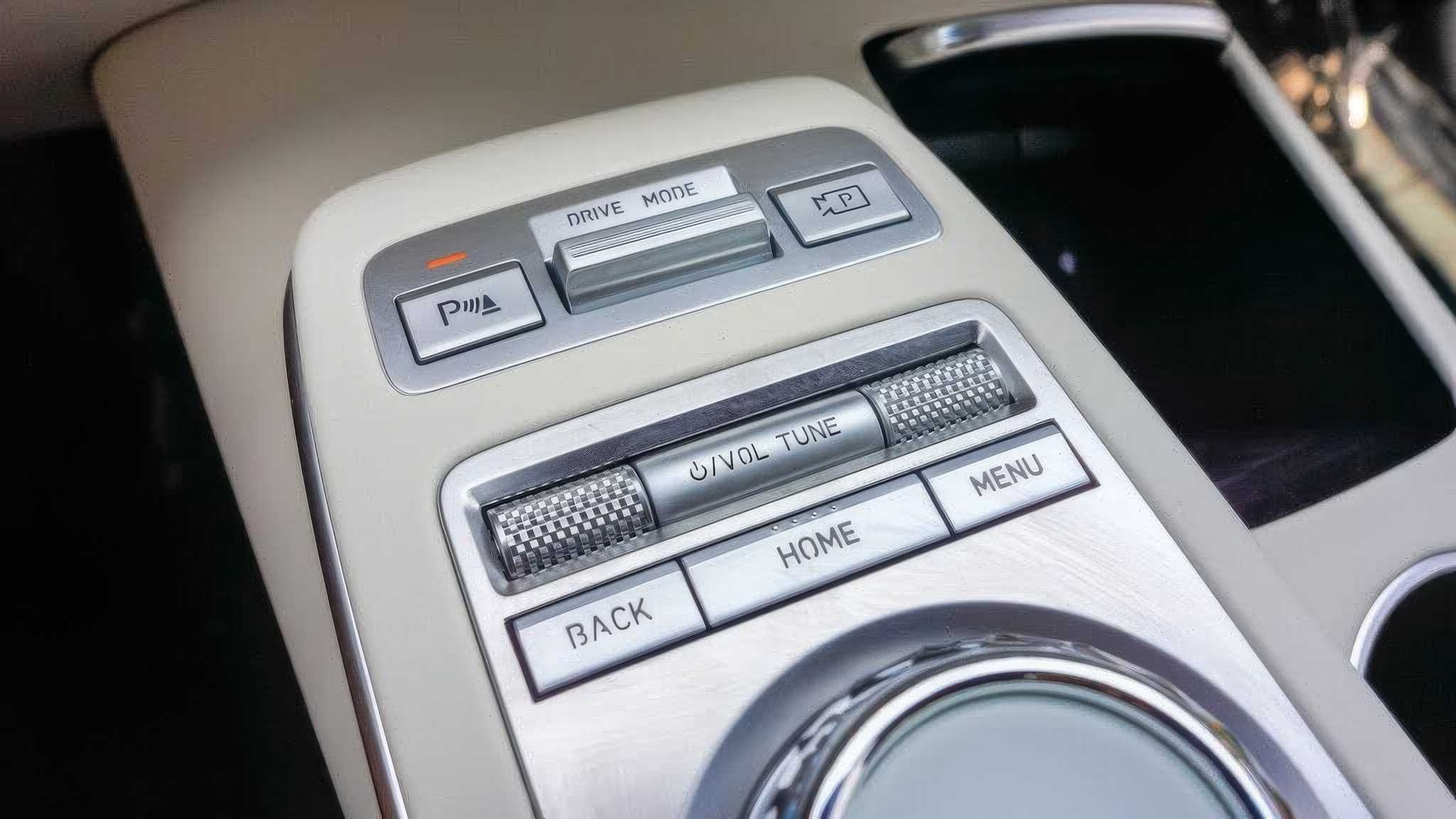 2024 Genesis GV70 Electrified