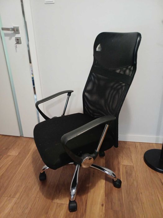 Krzeslo obrotowe biurowe