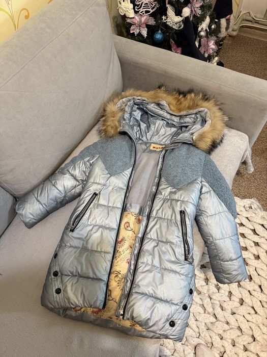 Продам зимову куртку на дівчинку