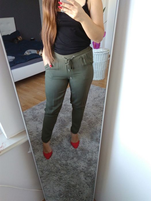 Spodnie Sinsay xxx 32 khaki joggery na gumce wiązane