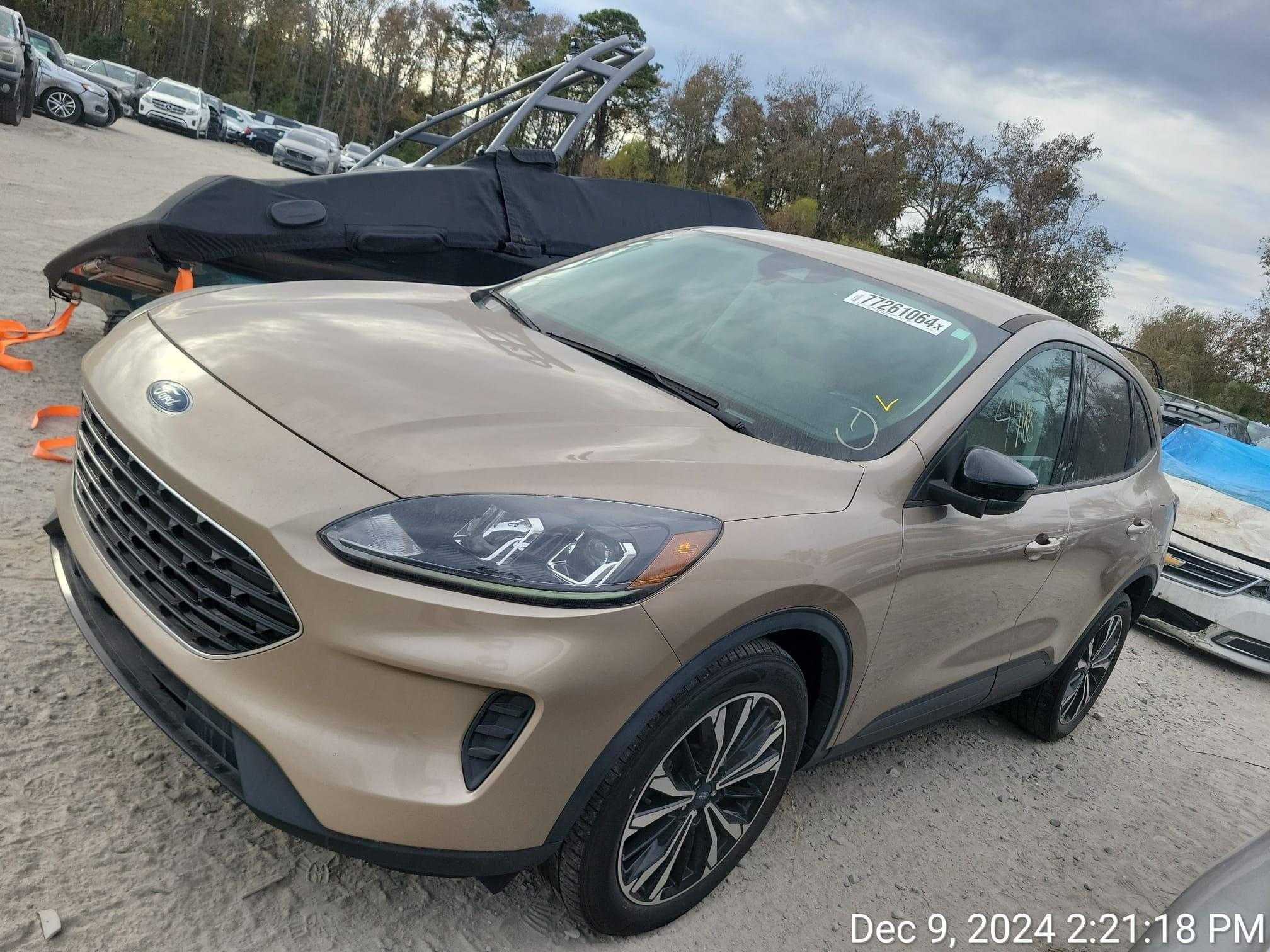 2021 FORD Escape SE