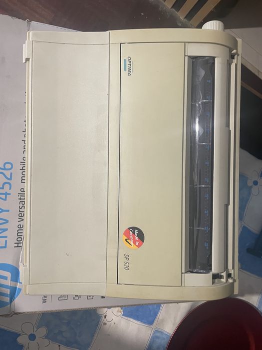 Máquina de escrever elétrica