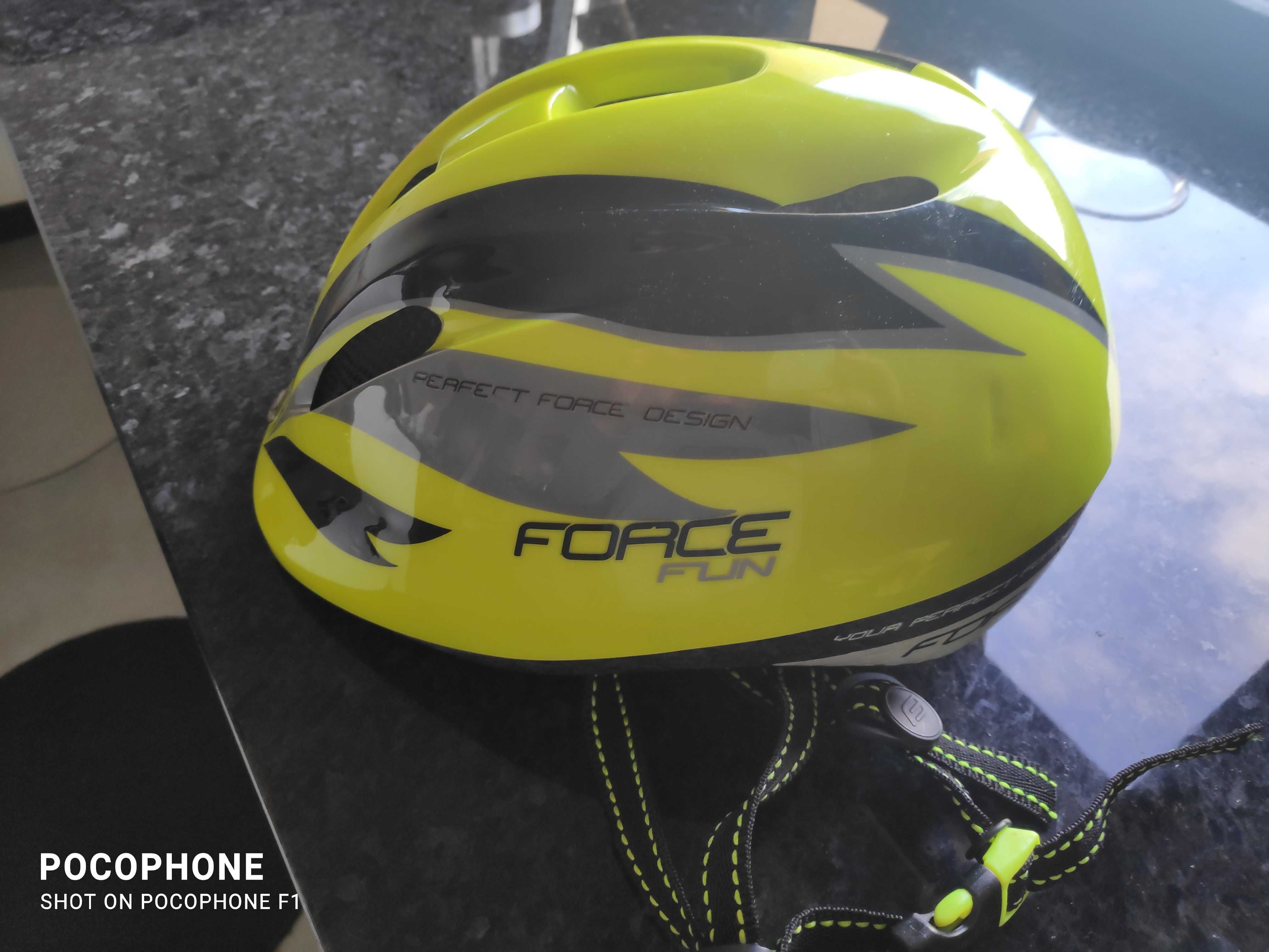 Capacete de bicicleta para menino