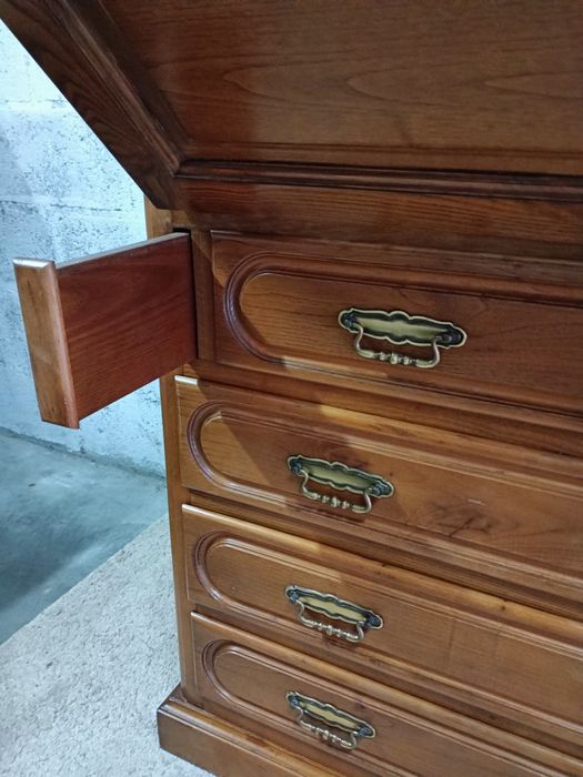 Móvel escrevaninha com estante , madeira maciça em castanho