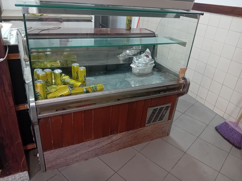 Vitrine frio muito bom estado