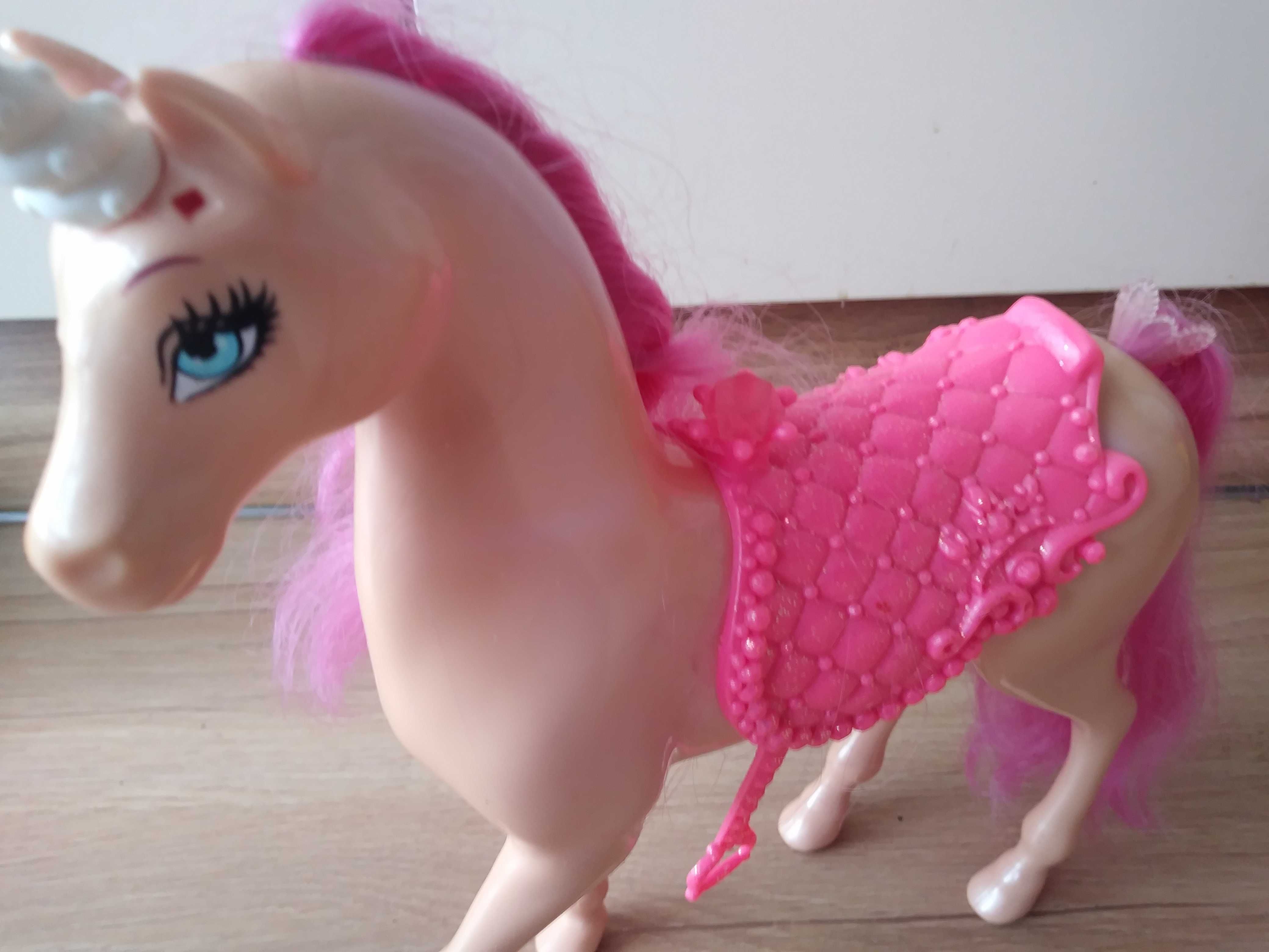 Barbie jednorożec z siodłem