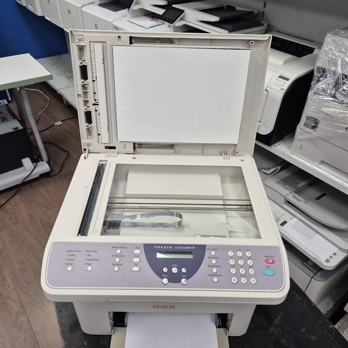 Xerox Phaser 3200 . Лазерный принтер сканер копир мфу.