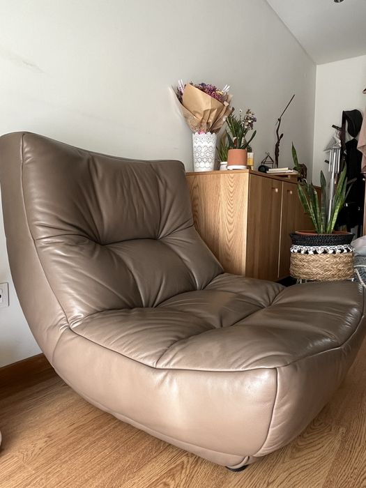 2 poltronas de pele - castanhas