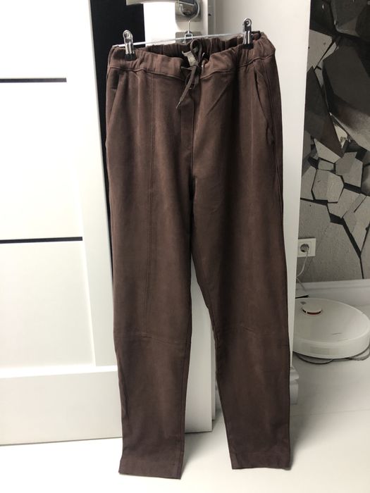 Стильні шоколадні брюки під замшу.Espirit.