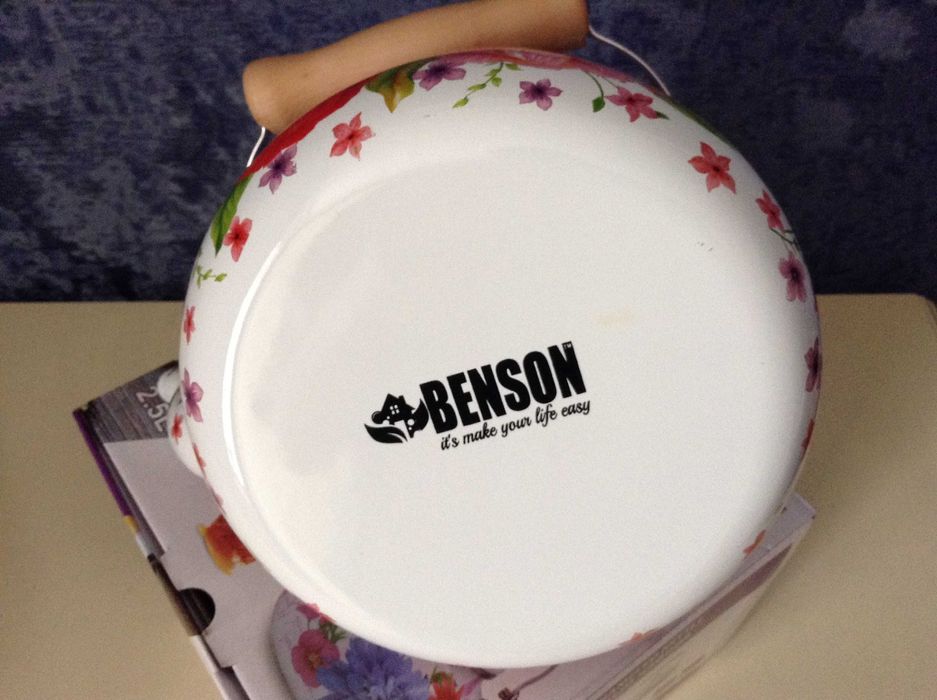 Чайник эмалированный Benson BN-109 на 2.5 литра