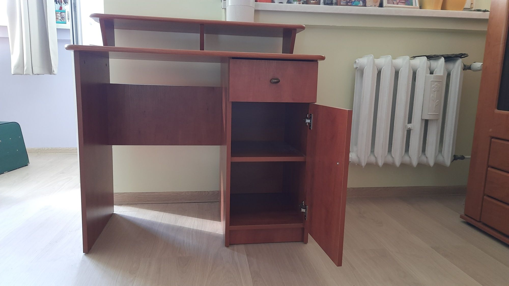 Szafa, witryna, szafka, biurko - może być osobno
