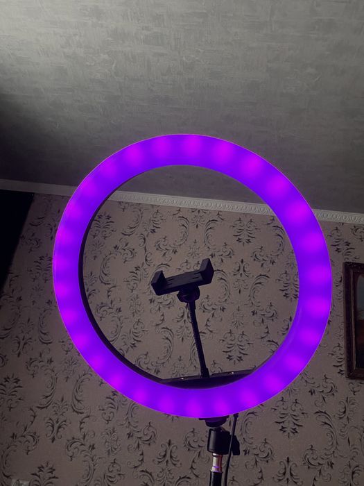 Кільцева лампа , led-лампа
