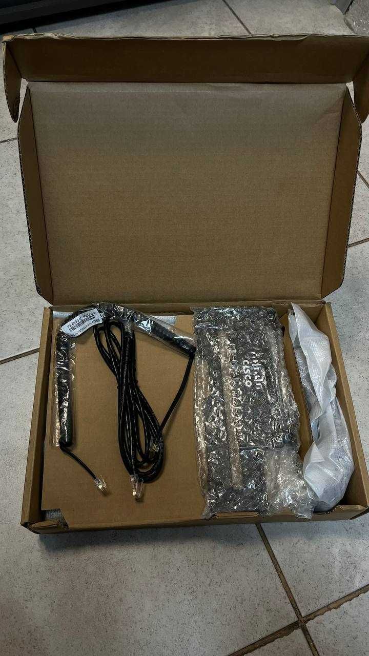 НОВі! IP телефон Cisco CP-9971-C-K9 сенсорні з камерою ти Wi-fi