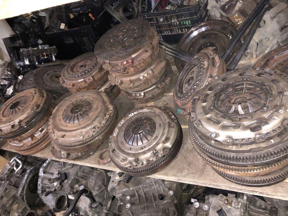 Сцепление демпфер маховик  passat b7 b6 tiguan 1 2 golf 6 7 Audi Skoda