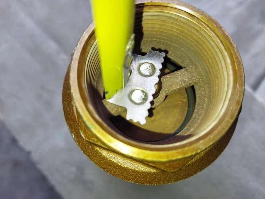 Клапан обратный зворотній 1 1/2" латунь Италия